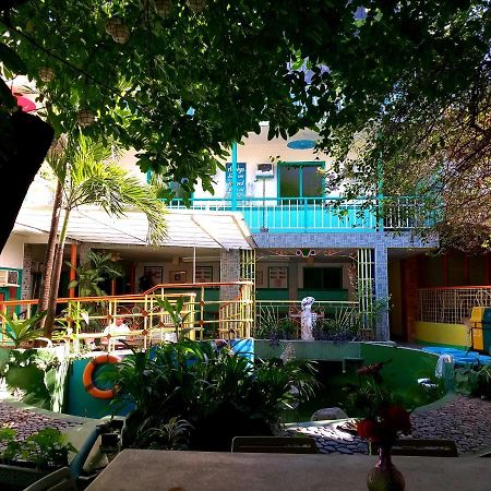 Park Vil-La Apartelle Quezon City Exteriör bild