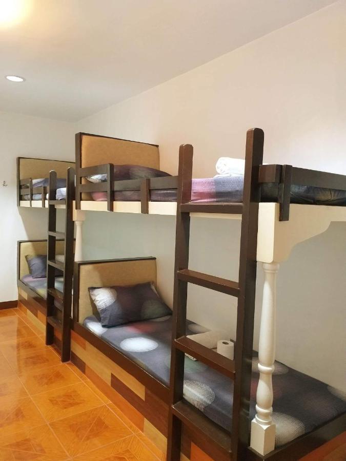 Park Vil-La Apartelle Quezon City Exteriör bild