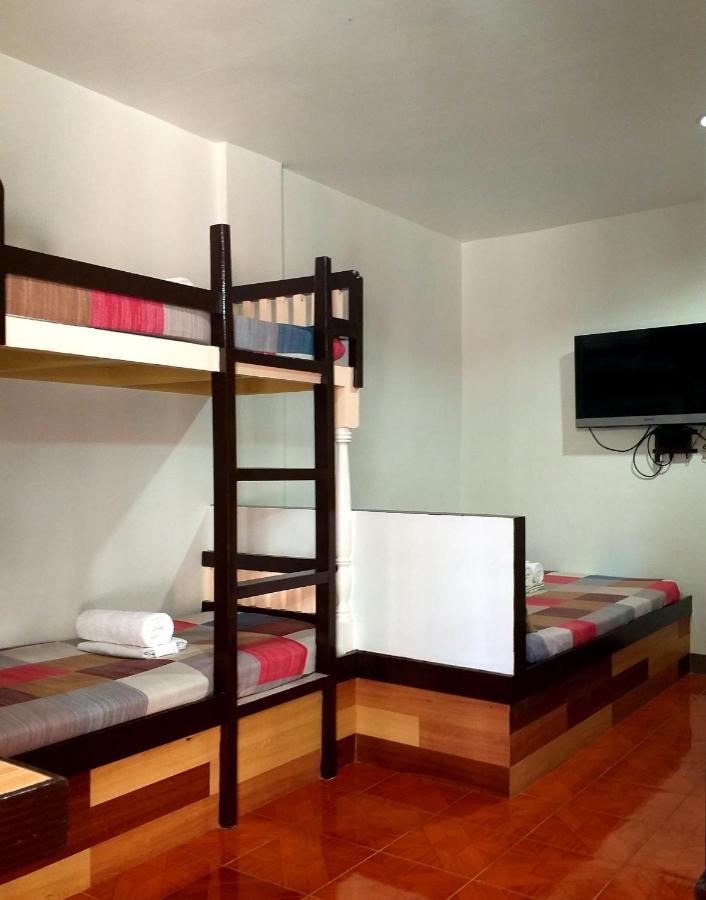 Park Vil-La Apartelle Quezon City Exteriör bild