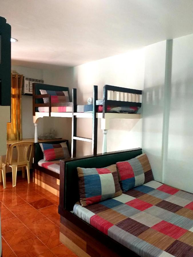 Park Vil-La Apartelle Quezon City Exteriör bild