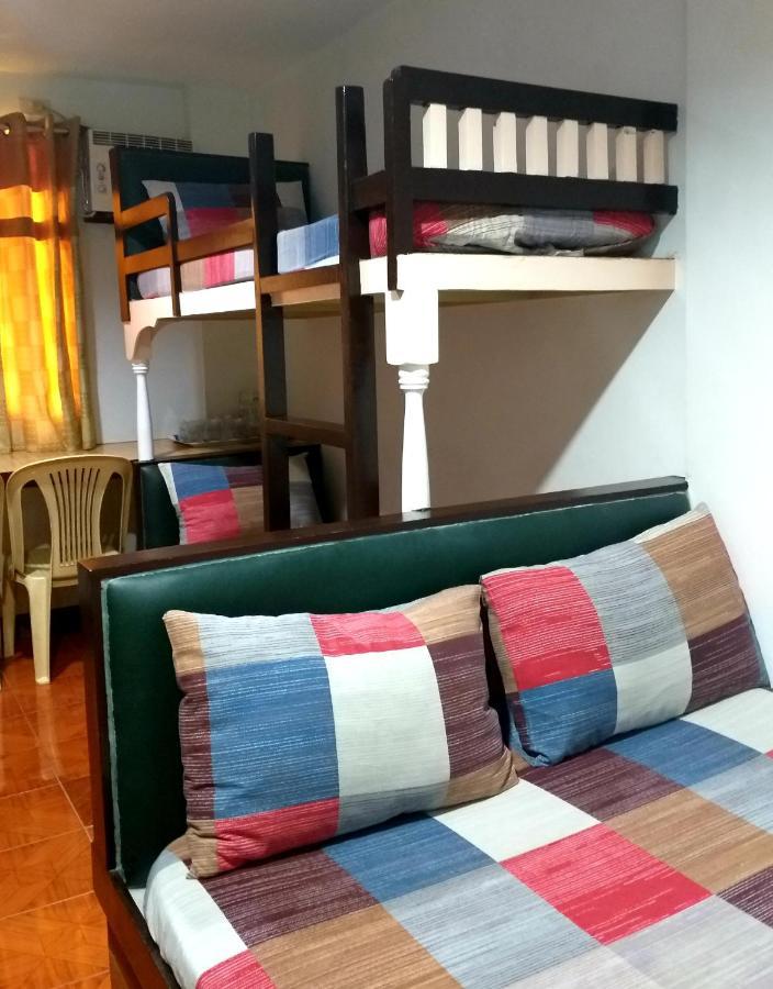 Park Vil-La Apartelle Quezon City Exteriör bild